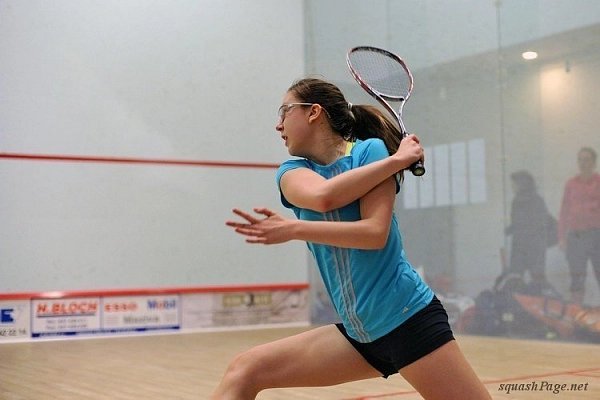 Karolína Holinková squash