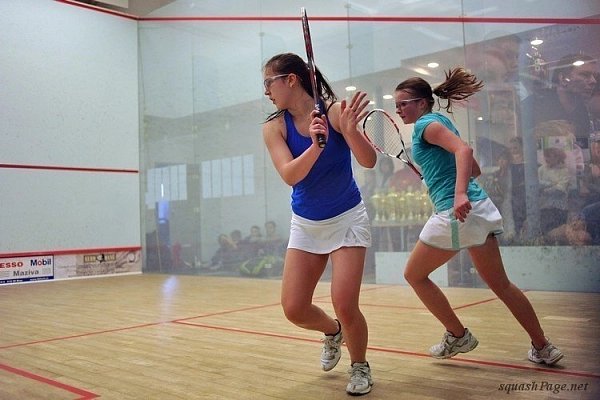 Karolína Holinková squash